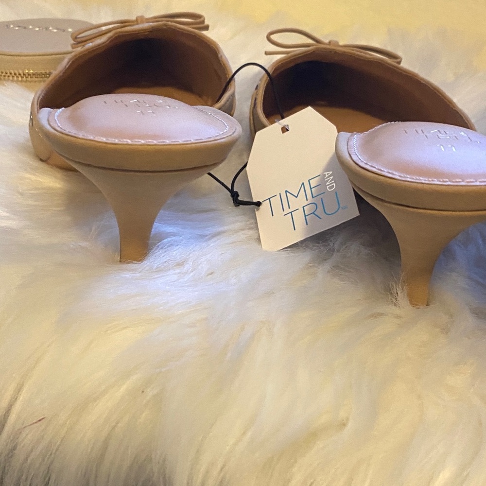Tan Mules - Picture 3 of 4